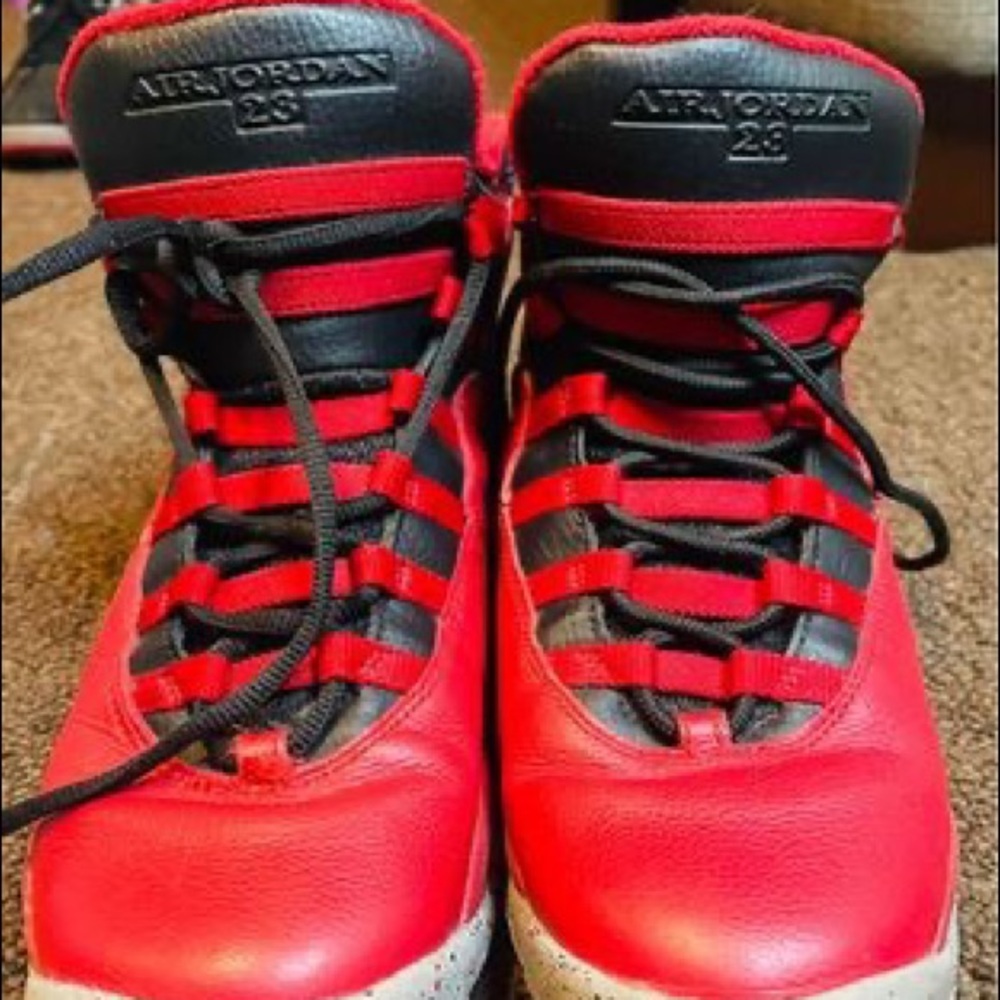 Jordan retro 10 bulls over Broadway size 6.5